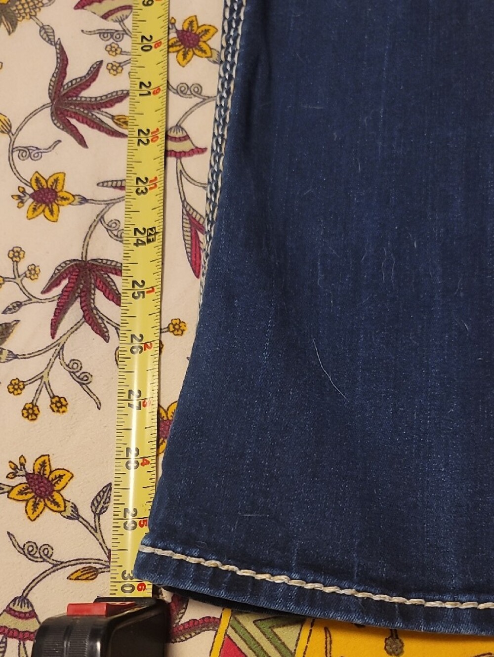 Rock Revival Sz 27 Dark Blue Flare Jeans with White Stitching - Picture 15 of 15
